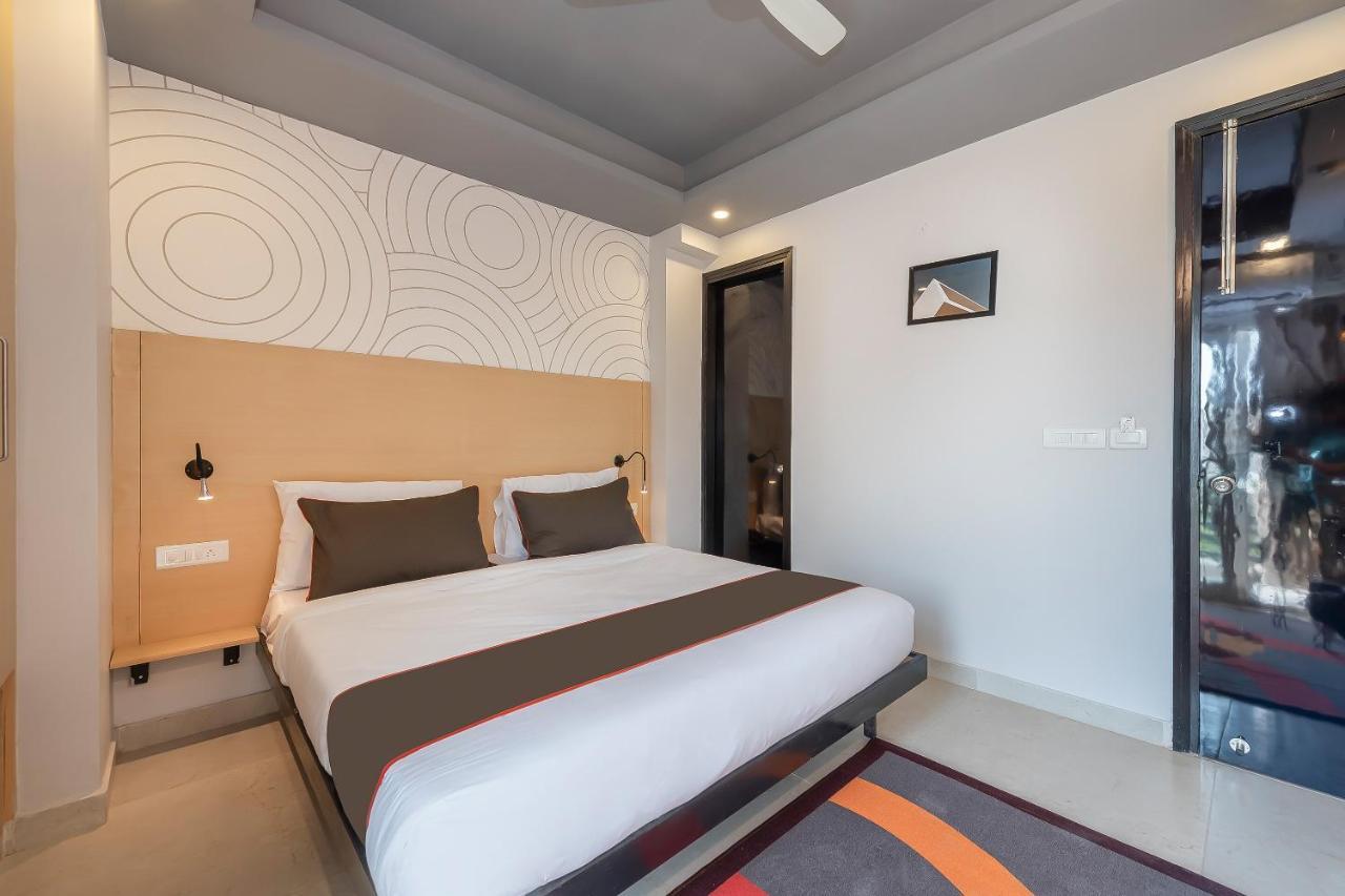 Collection O 162 Vardhman International Hotel Gurgaon Exterior foto