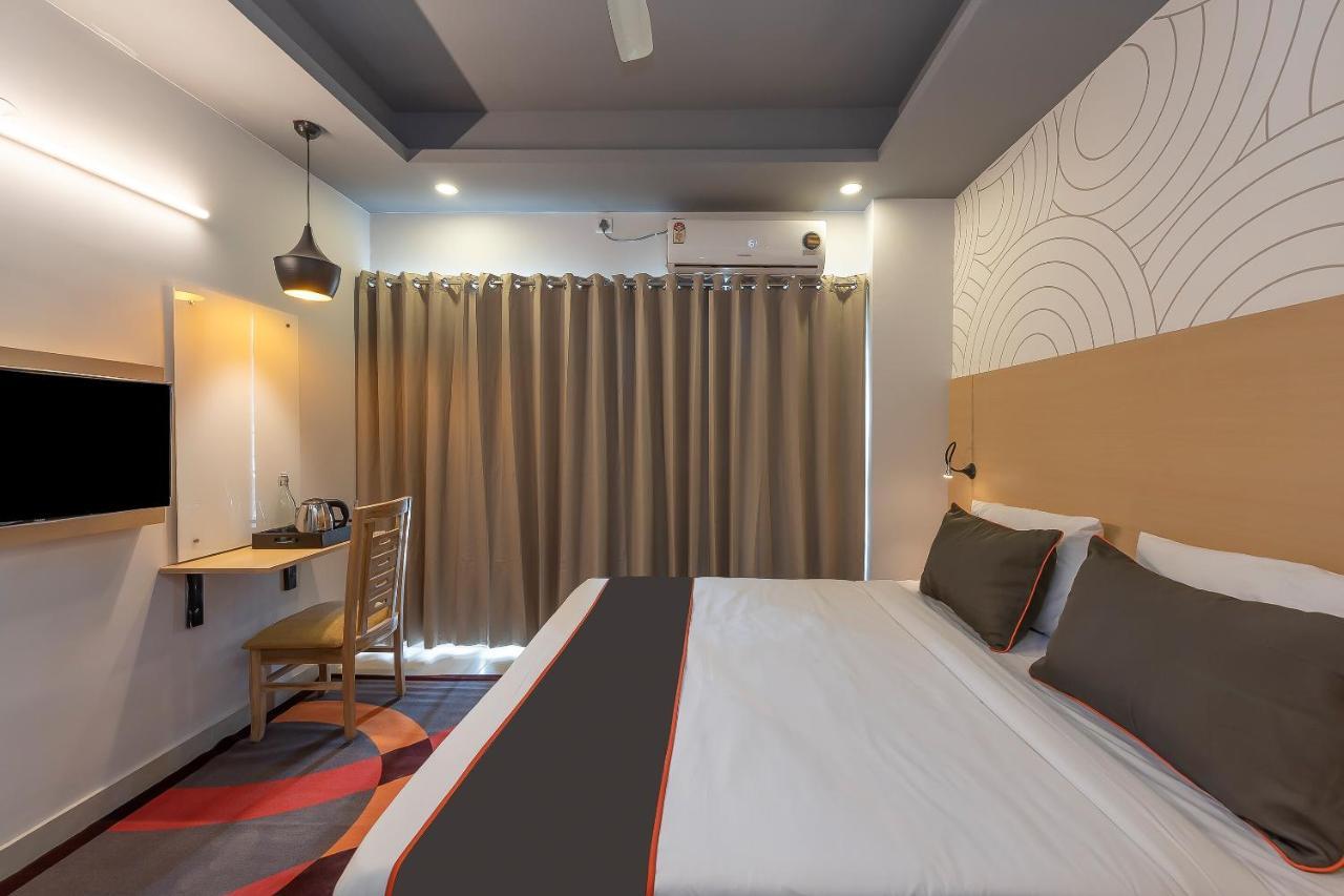 Collection O 162 Vardhman International Hotel Gurgaon Exterior foto