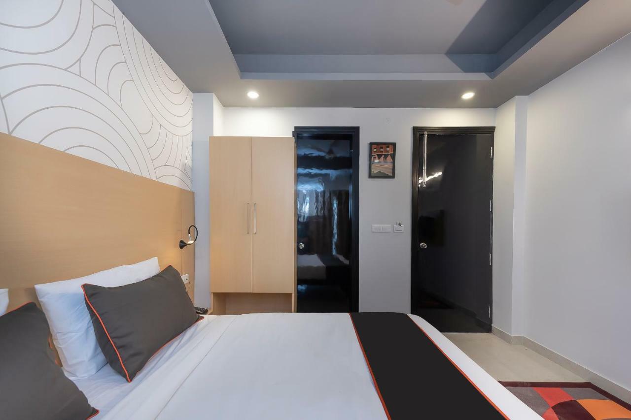 Collection O 162 Vardhman International Hotel Gurgaon Exterior foto