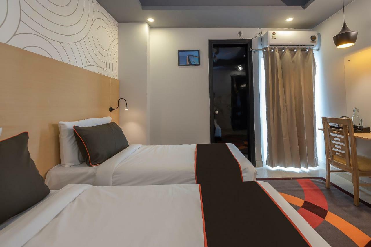 Collection O 162 Vardhman International Hotel Gurgaon Exterior foto